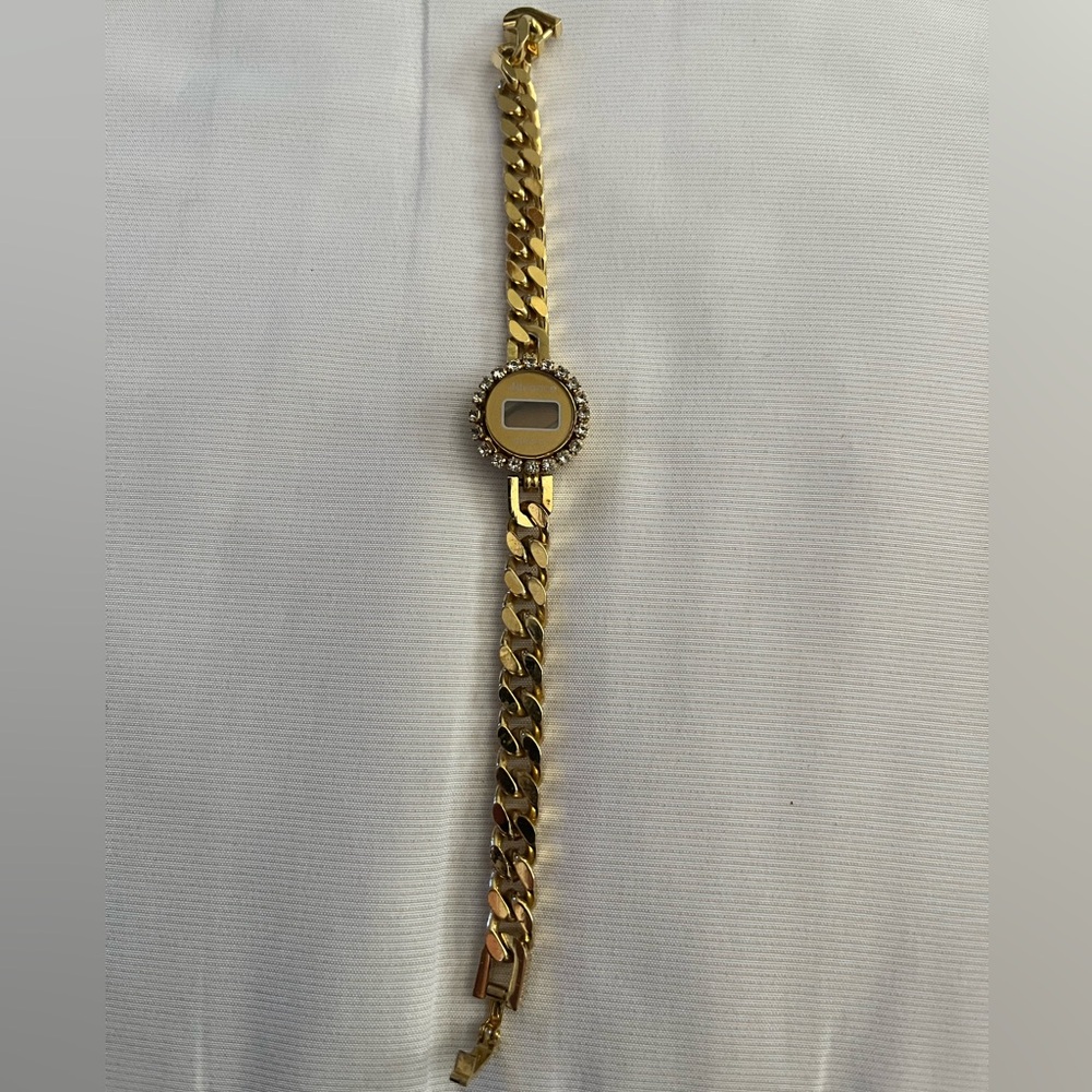 Advance Quartz ladies vintage watch